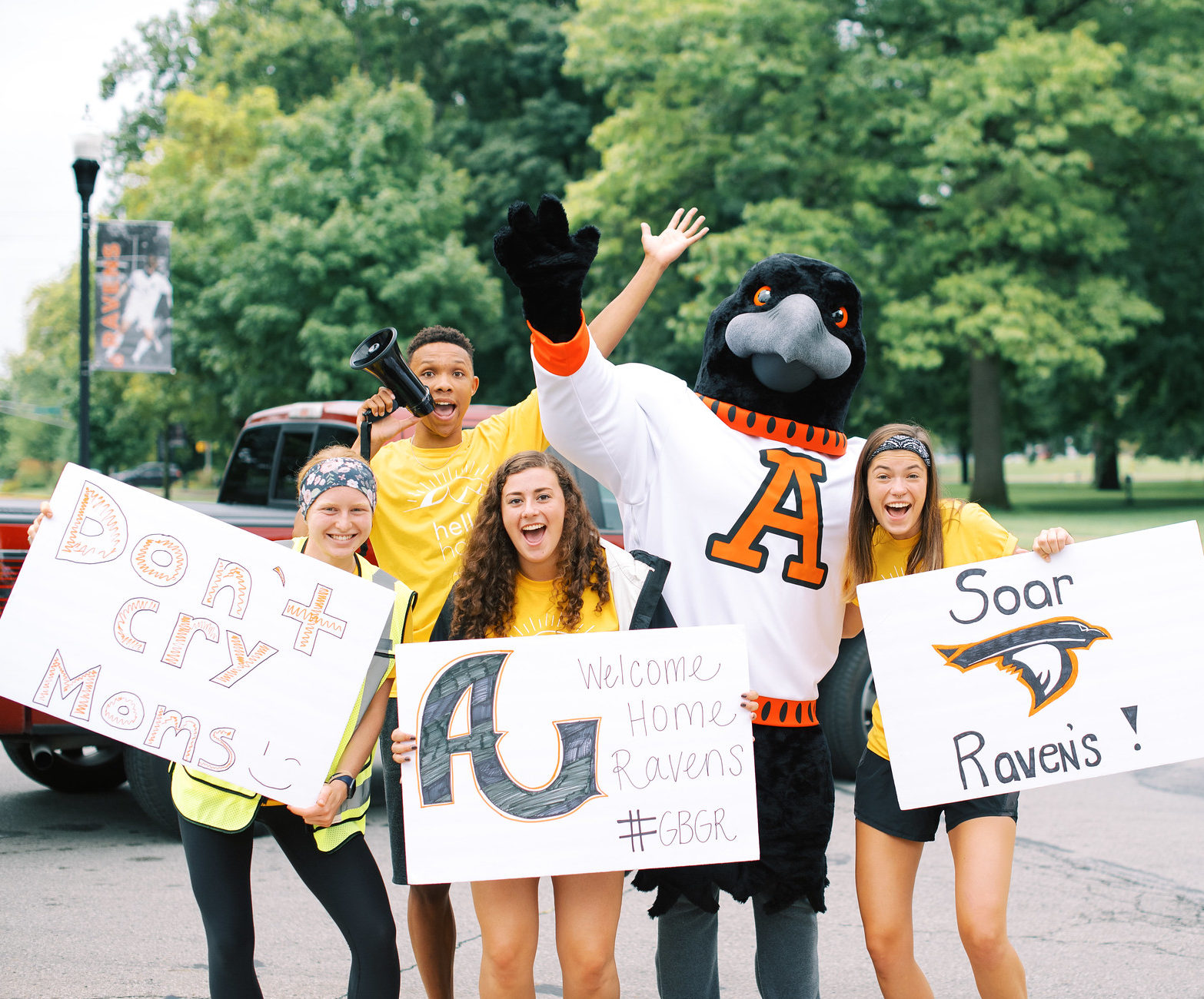 Students with mascot at Anderson University