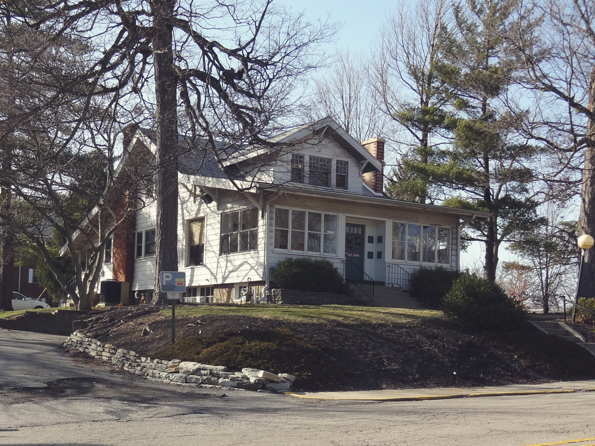 Outdoor view of Morrison House building
